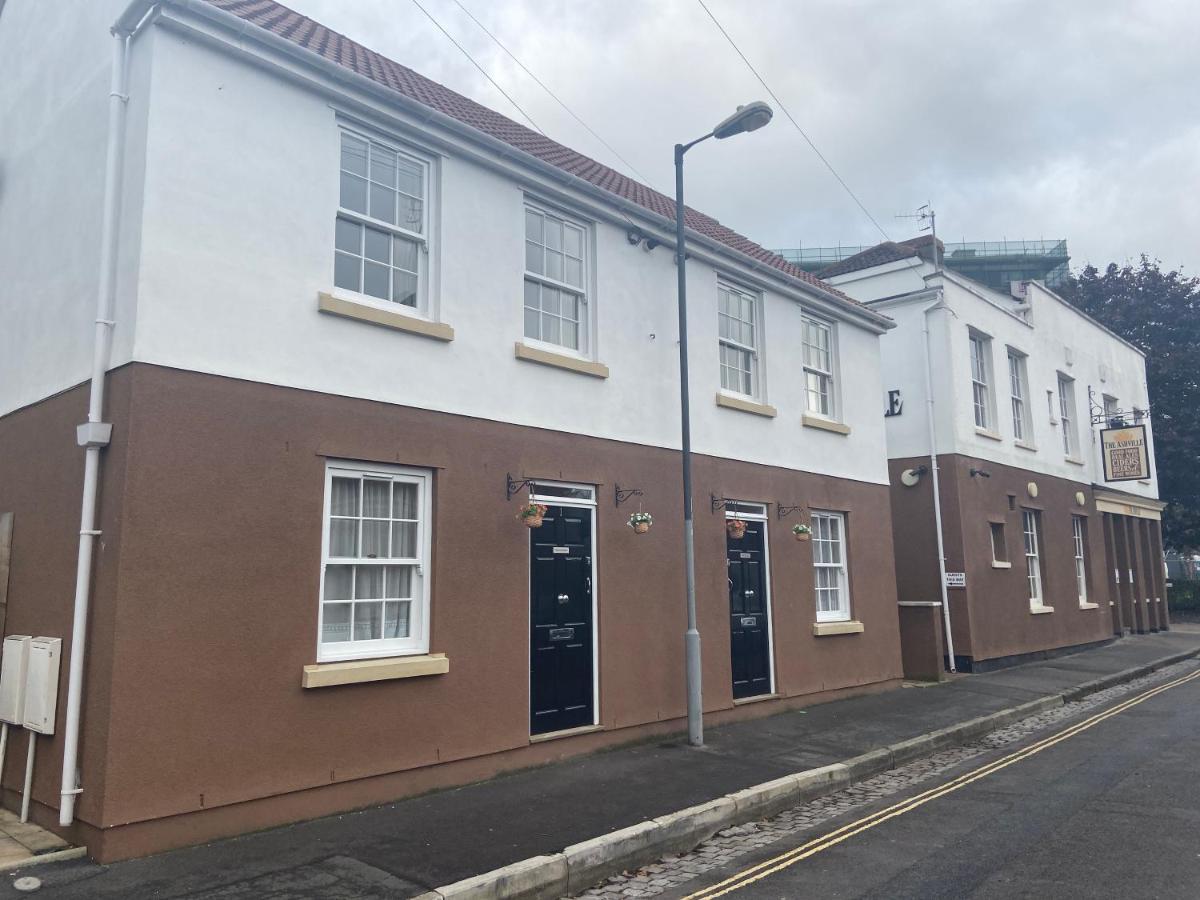 The Ashton Gate Mews Hotel Bristol Bagian luar foto