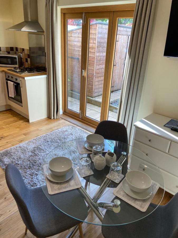 The Ashton Gate Mews Hotel Bristol Bagian luar foto