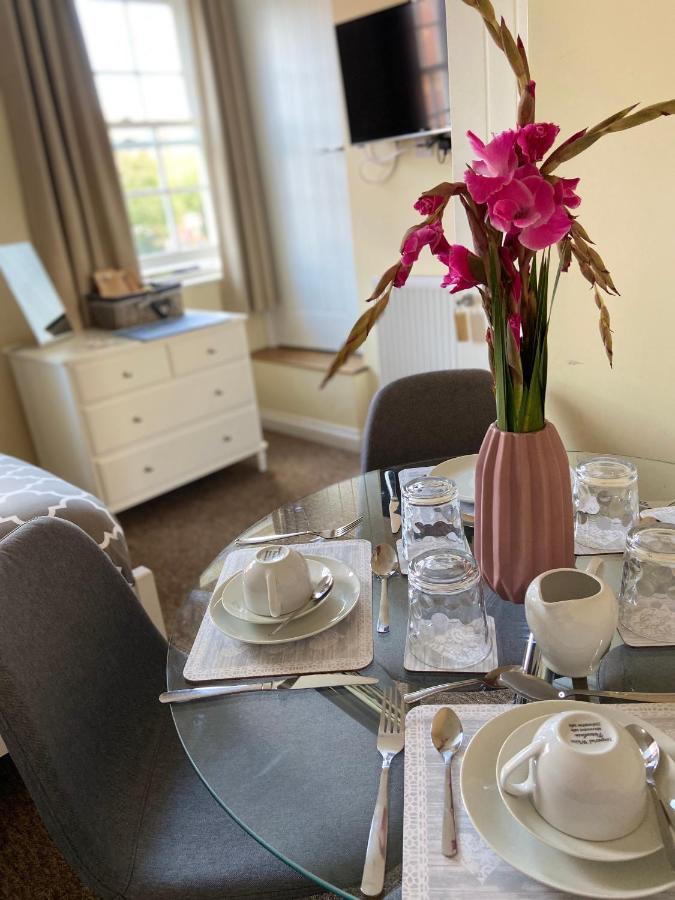 The Ashton Gate Mews Hotel Bristol Bagian luar foto